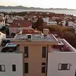 Luana With Private Jacuzzi Zadar