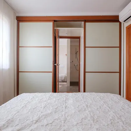 Apartment Luana With Private Jacuzzi Zadar