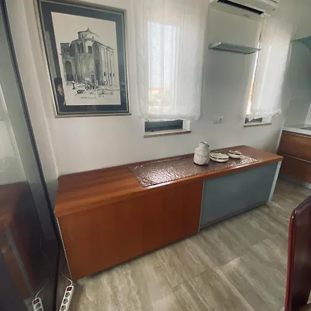 Apartment Luana With Private Jacuzzi Zadar