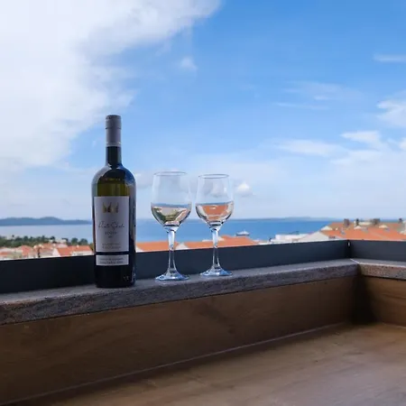 Luana With Private Jacuzzi