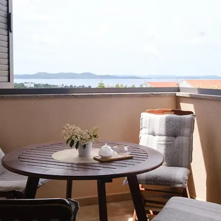 Luana With Private Jacuzzi * 자다르