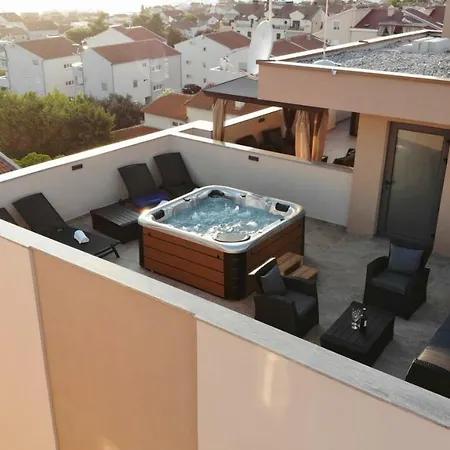 Luana With Private Jacuzzi