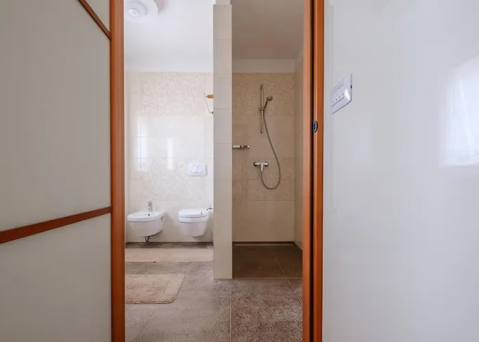 Apartmán Luana With Private Jacuzzi *