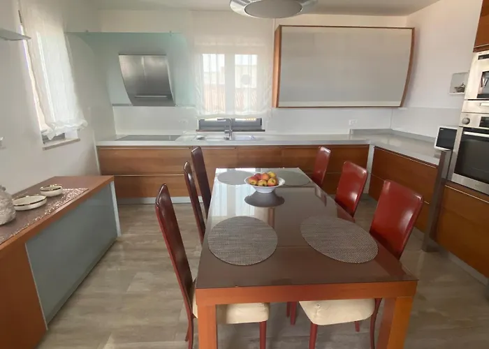 Apartmán Luana With Private Jacuzzi *