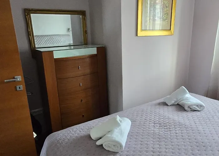 Luana With Private Jacuzzi Apartmán