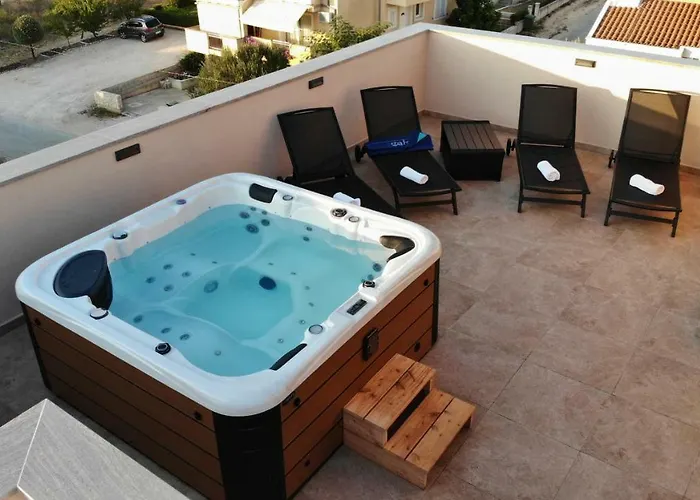 Luana With Private Jacuzzi Apartmán Zadar