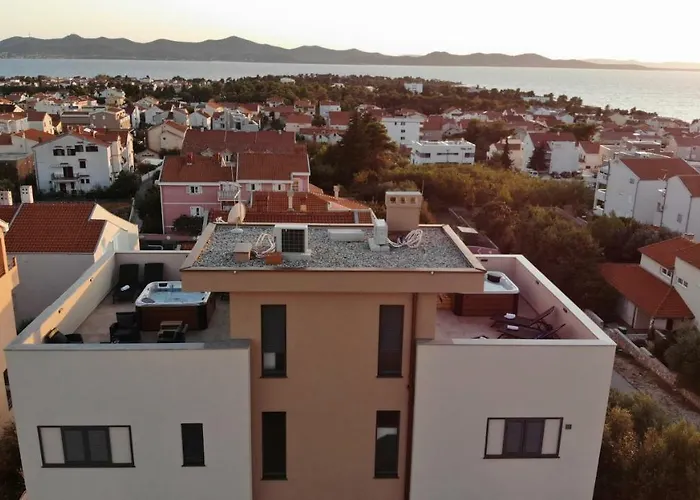 Luana With Private Jacuzzi Zadar